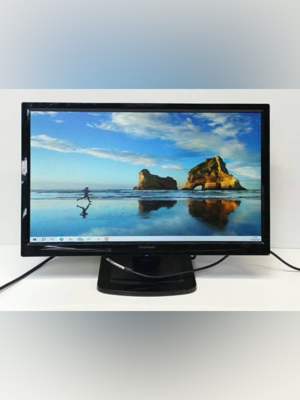 ViewSonic 22” AH-IPS FHD LED Monitor